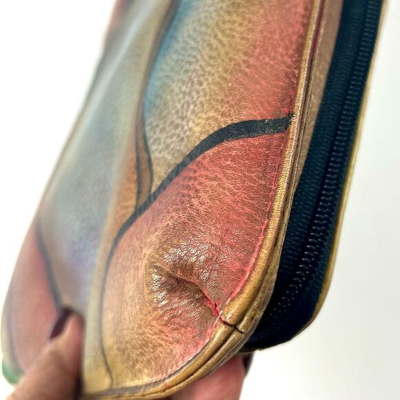 Anuschka Extendable Leather Crossbody Bag - Picture 12 of 16